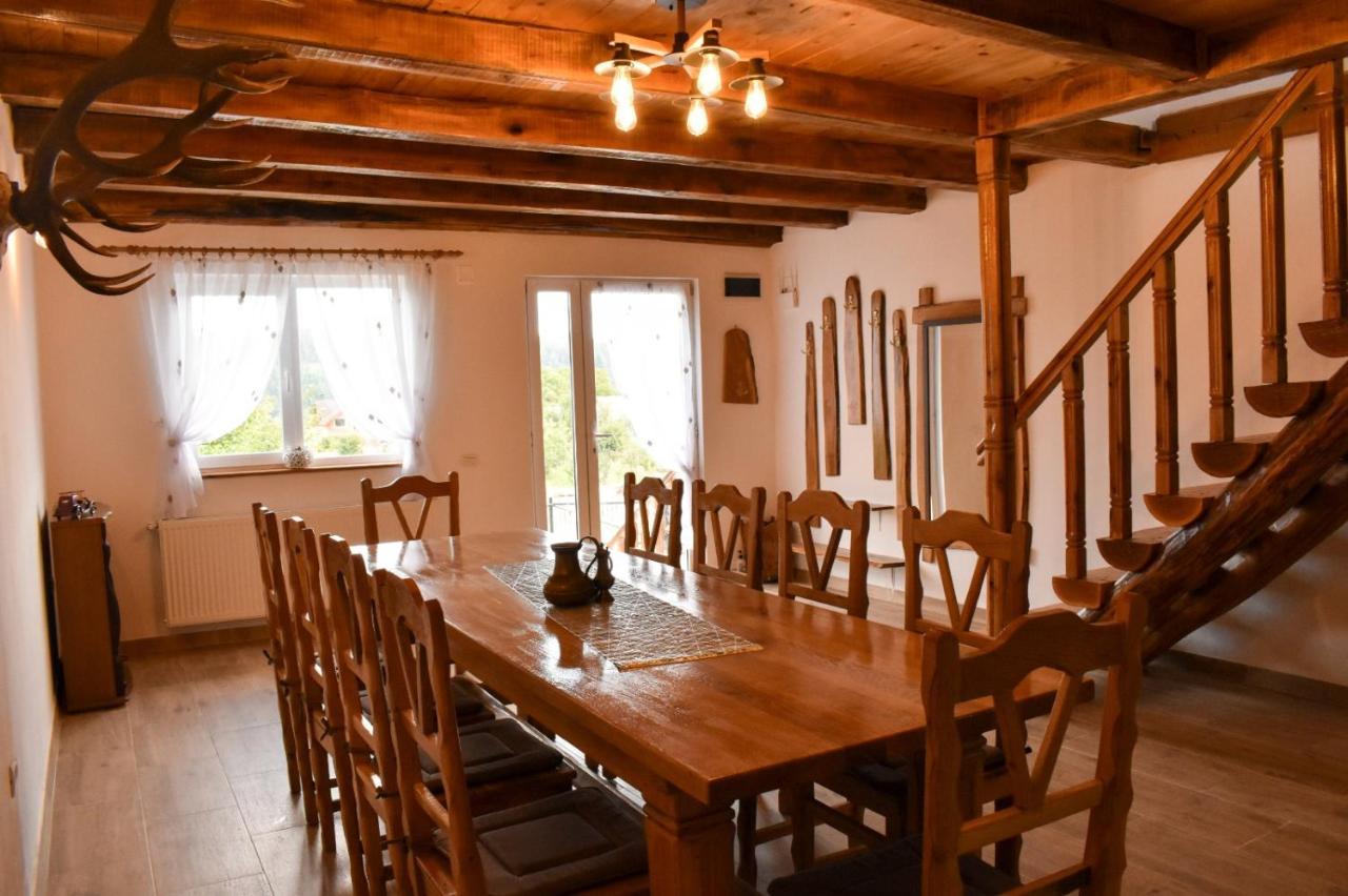 Casa De Sub Hora Villa Zarnesti Ngoại thất bức ảnh
