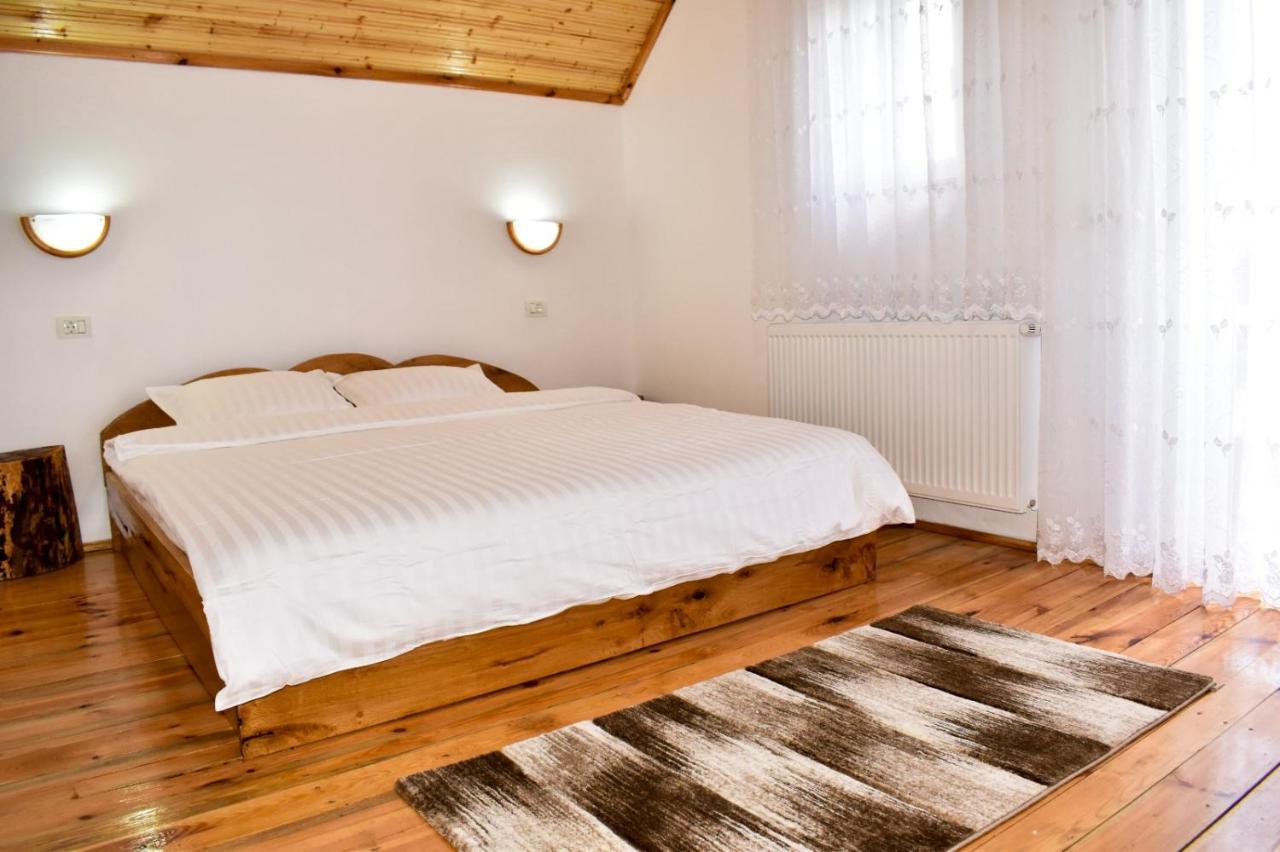 Casa De Sub Hora Villa Zarnesti Ngoại thất bức ảnh